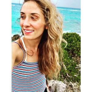 Meet your Posher, Kelsy